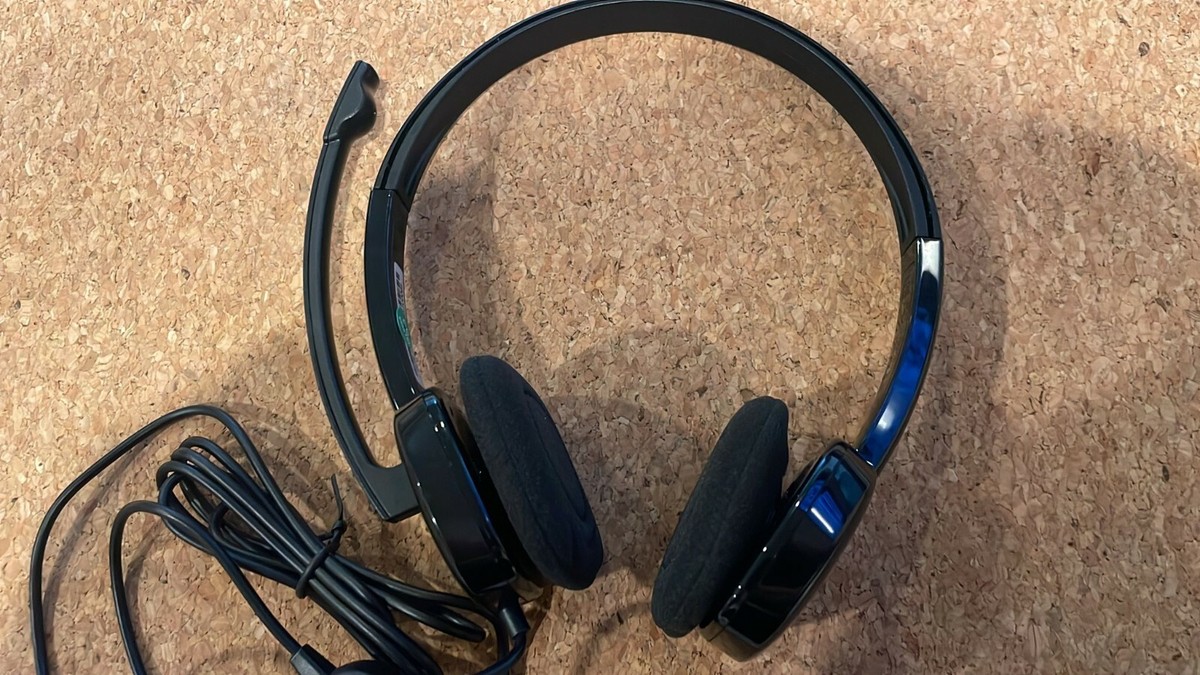 Logitech 981-000587 H151 Headset Microphone and volume control