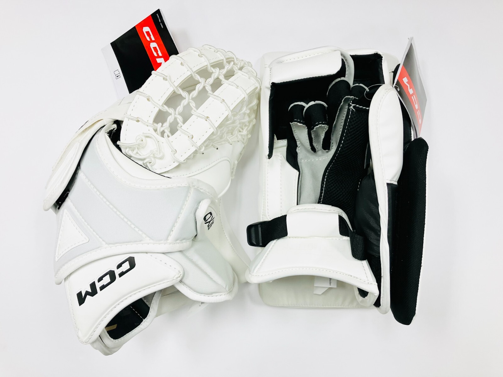 New CCM Axis 2.5 30" Goalie Pads Blocker Catcher set hockey junior
