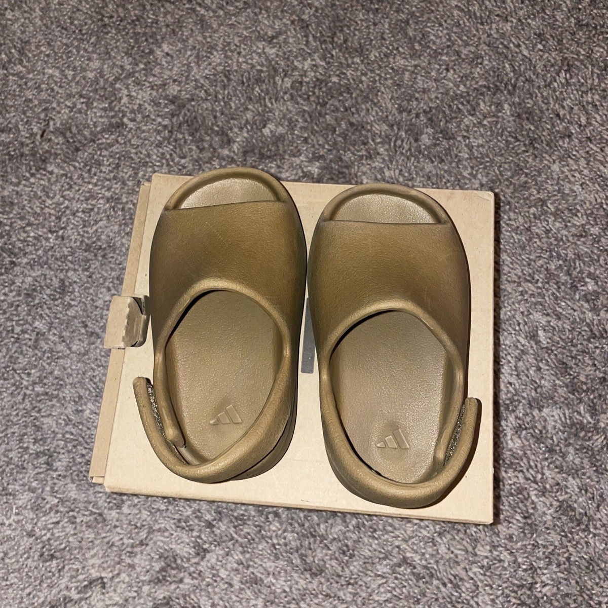 サンダル adidas INFANT YEEZY slide Ochre 14cm YEEZY X ADIDAS SLIDES FOR INFANTS OCHRE SIZE: 7 K | eBay