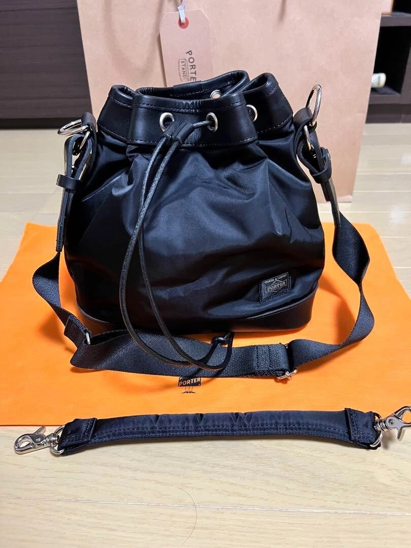 Porter / String Drawstring Bag with an elegant and sophisticated  