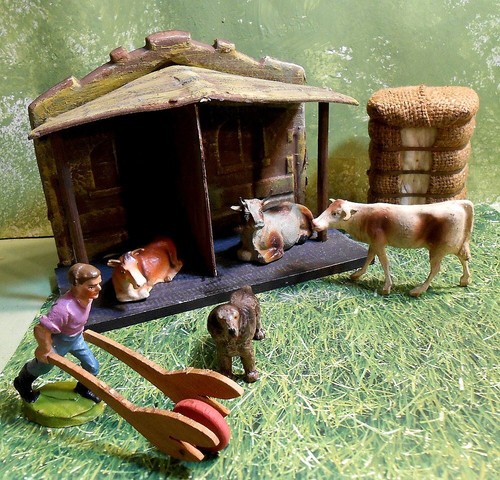 Germany Putz Farm -  Cattle Farm with Barn - Lot of 7 pieces,  Papier-mache - Picture 1 of 9