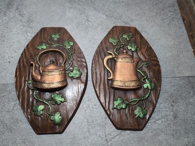 MCM 70s Era Ceramic Kitchen Wall Mounts(2) Decor Ivy & Copper Kettle Tea Pot VTG