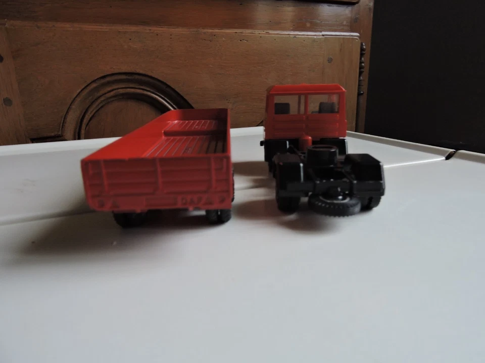 LION  CAR  ANCIEN  CAMION  DAF  +  SEMI  REF : 50 - Photo 4/4