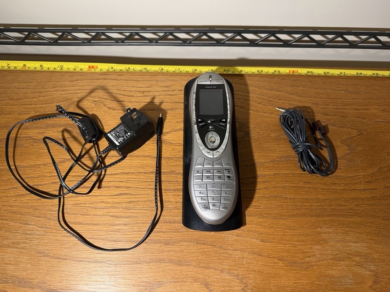 Parts/Repair Logitech Harmony 890 Advanced Universal Remote Control Charge Dock