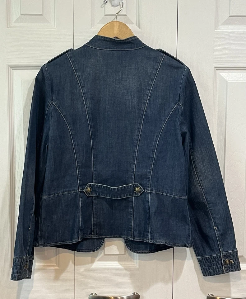 Chaqueta vaquera estilo militar Chico’s Chico’s 1/ EE. UU. mediana- 8 Foto 2 de 4