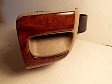 1998 Cevrolet Tahoe In Dash Cup Holder Tan With Wood Grain. 1998 Cevrolet Tahoe In Dash Cup Holder Tan With Wood Grain.