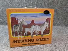 Breyer Mustang Family Classics Charcoal 2025 Vintage Collector Club Horse SEALED