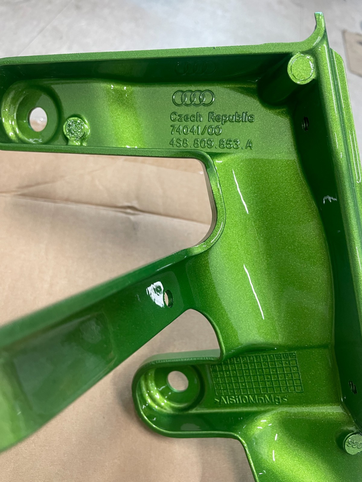 Audi R8 2016-2026 Bracket P/N 4S8809853A