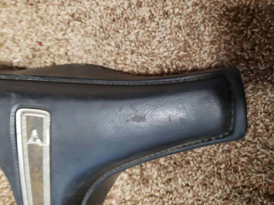 1974 年 DODGE PLYMOUTH 卫星充电器 SCAMP DUSTER HORN 纽扣黑色中心 — 第 2/4 张图片