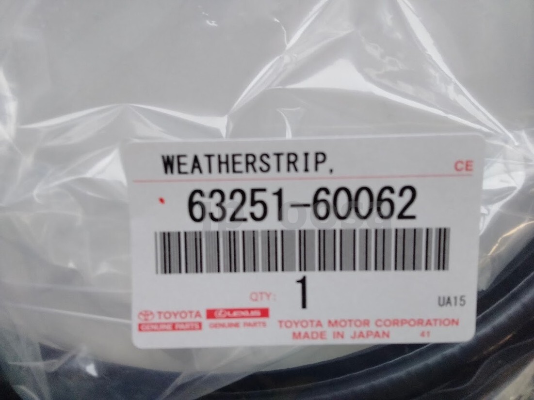 Lexus Toyota LX470 Landcruiser 100 Weatherstrip Sliding Roof 63251