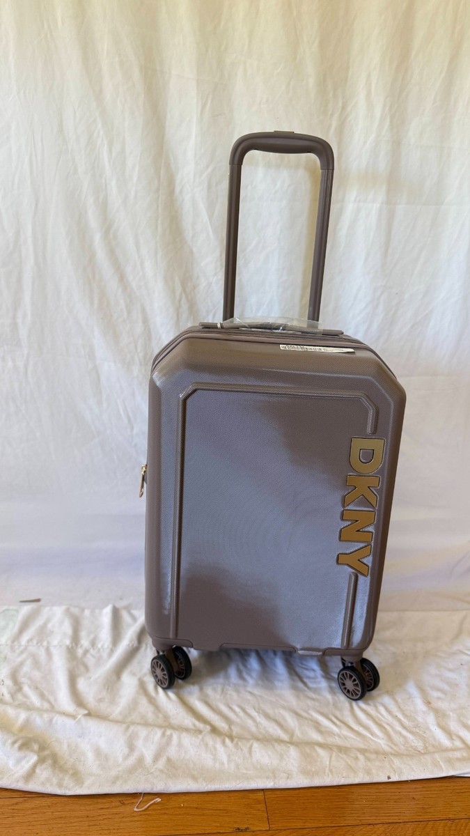 $495 New DKNY Clean Cut Small Carry-on Spinner 21