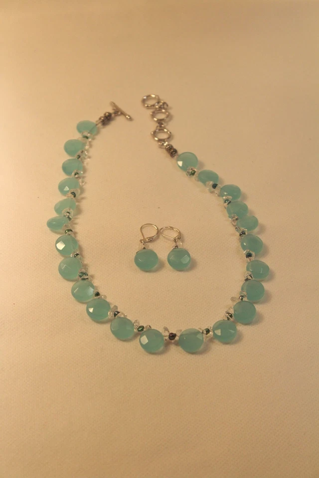 "Collar de piedras preciosas briolette redondas facetadas de calcedonia natural 18""-20"" pulgadas" Foto 4 de 4