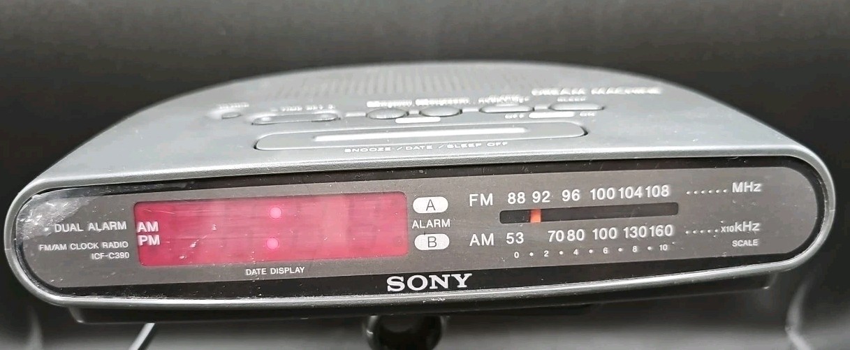 Sony Dream Machine Dual Alarm AM/FM Alarm Clock Radio ICF-C390 Black