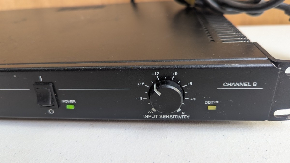 Soundcraft ミキサー + Peavey CS200X + ラックセット Soundcraft ミキサー + Peavey CS200X + ラックセット