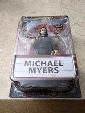 NECA Toony Terrors Michael Myers 6 in Action Figure Halloween 2 Bloody Mask
