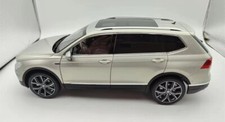 RARE!!!!!1/18 Volkswagen ALL New Tiguan L car model
