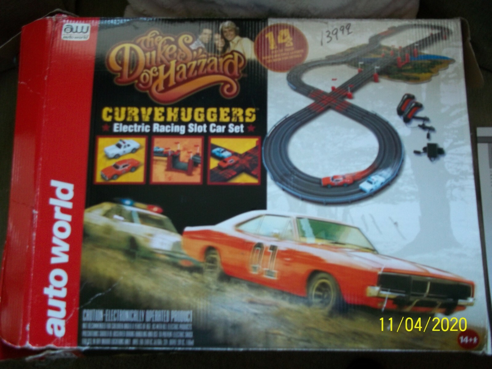 auto world dukes of hazzard race set