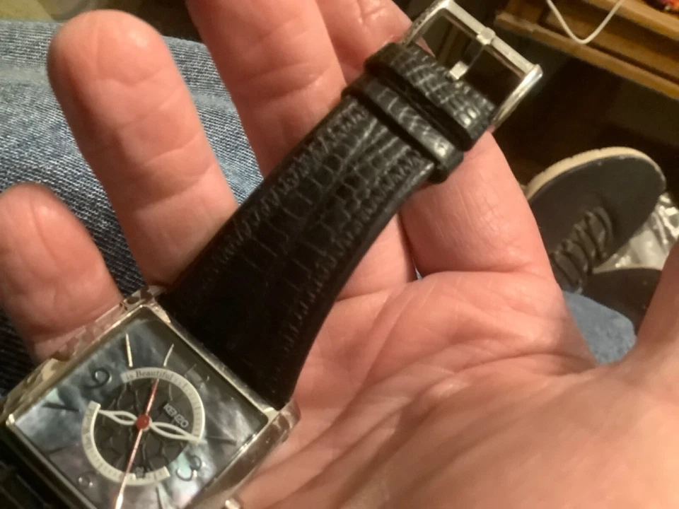 the world is beautiful reloj kenzo para mujer esfera fregona sólida ¡precio limpio correcto! Foto 3 de 4