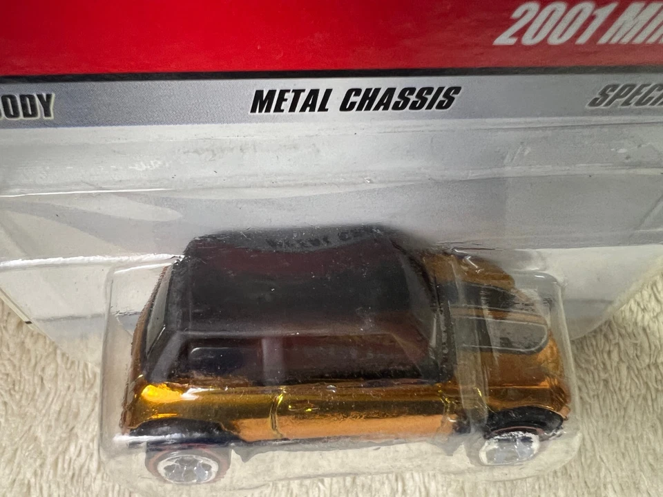 🇬🇧🇬🇧 Hot Wheels Classics Series 2001 Mini Cooper REDLINES HW13🇬🇧🇬🇧 - Image 4 of 4