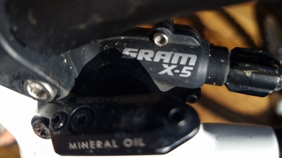 mountain bike front suspension 26 inch wheels hydraulic brakes 27