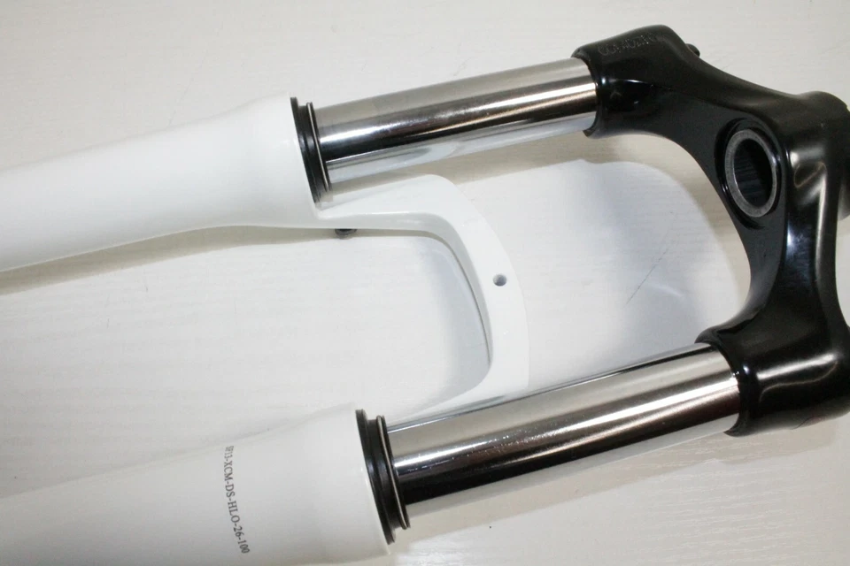 Federgabel SR Suntour SF13 XCM -DS-HLO 26" 1-1/8 " Ahead Disc P.M. 100mm weiß - Bild 3 von 4