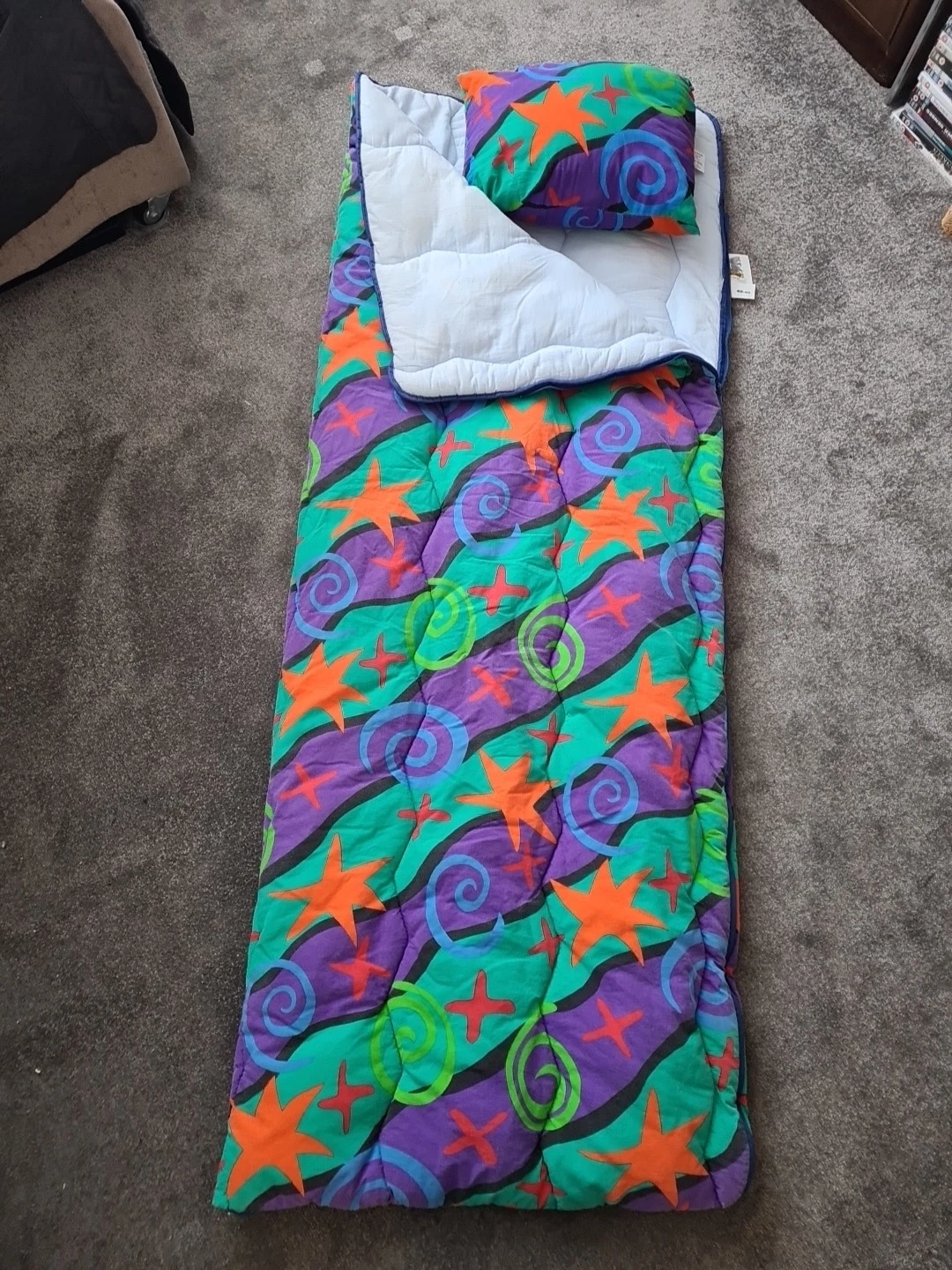 Retro Vintage 1990s Chieftan Single Cotton Sleeping Bag With Original Pillow
Opens in a new window o