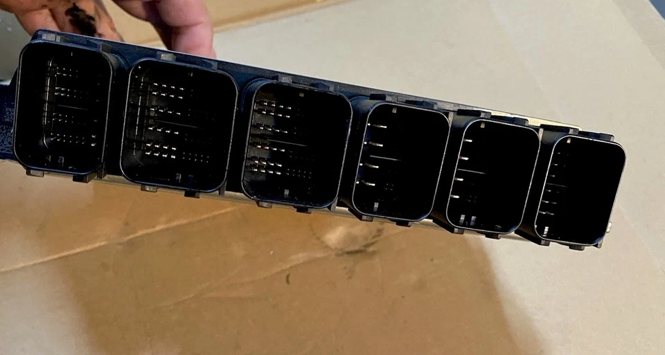 0281039568 CENTRALINA MOTORE BMW X3 G01 X4 G02 X5 G05 ECU 7100408 2.0d BITURBO - Immagine 3 di 4