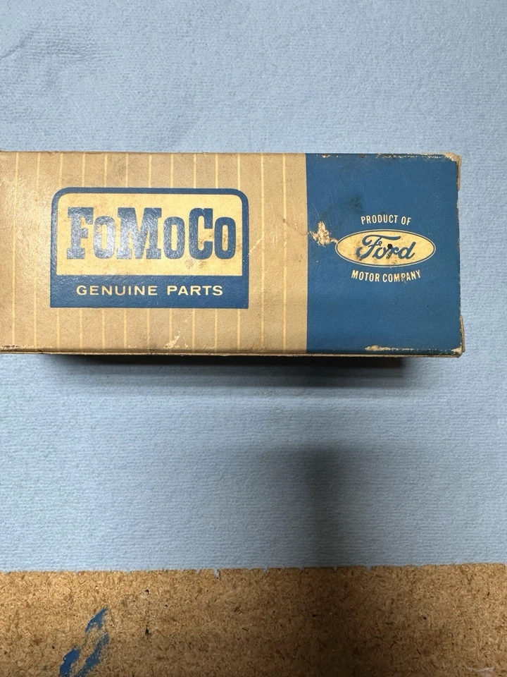 Vintage Ford Tractor Replacement Starter Drive W/Box - Image 2 of 3