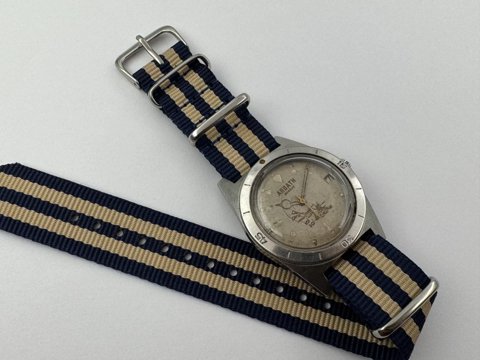 Vintage ARDATH Submarine Skin Diver Mostrador Prata Data Automática - 36 mm - Imagem 3 de 4