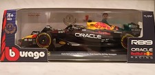 NEW Burago Formula 1 F1 RedBull RB19 #1 Max Verstappen 1/24 Diecast Car & Figure