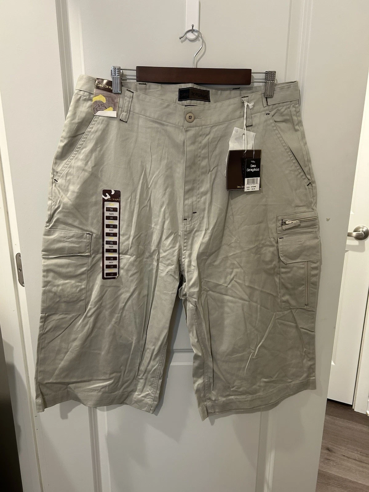 NWT - Geo Graphic Cargo Shorts - Khaki- Mens Size 38x14(50)