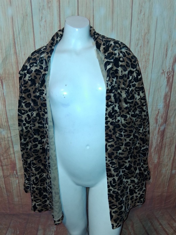 Capacity Velour Leopard Long Sleeve Button Up Blouse Sz 1X