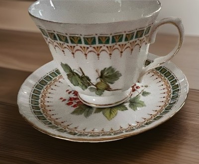 Duchess England KINGSLEY FRUITS Gooseberry Teacup & Red Currant Saucer