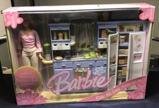 PLAY ALL DAY KITCHEN GIFT-SET WITH BARBIE DOLL NRF MINT SEALED BOX MANY PIECES