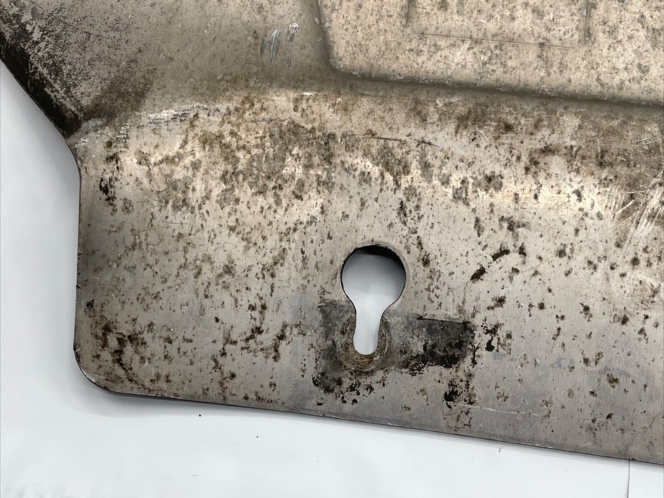 0610 HUMMER H3 FRONT SKID PLATE UNDER SPLASH SHIELD ENGINE COVER OEM