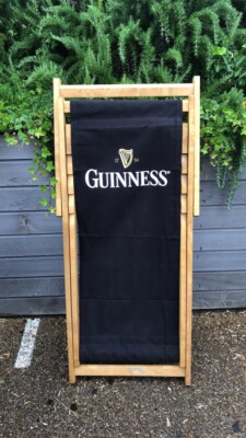 Marken Guinness Liegestuhl. Hartholzrahmen mit Canvas-Schlinge.
