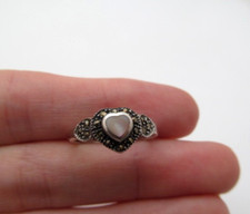 925 Sterling Silver Iridescent Pink Mother of Pearl Heart Marcasite Ring Size 7