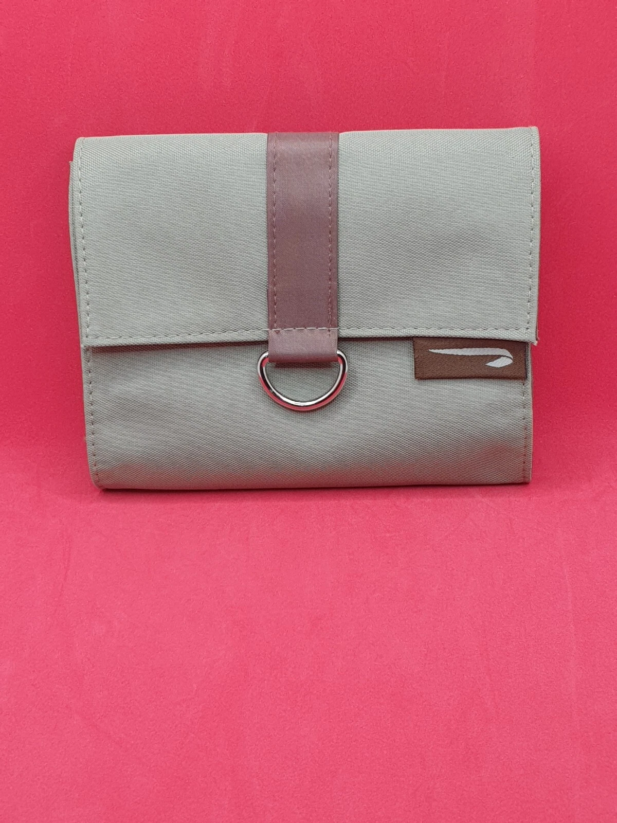 Molton Brown London Makeup Case Organizer - Green VGC