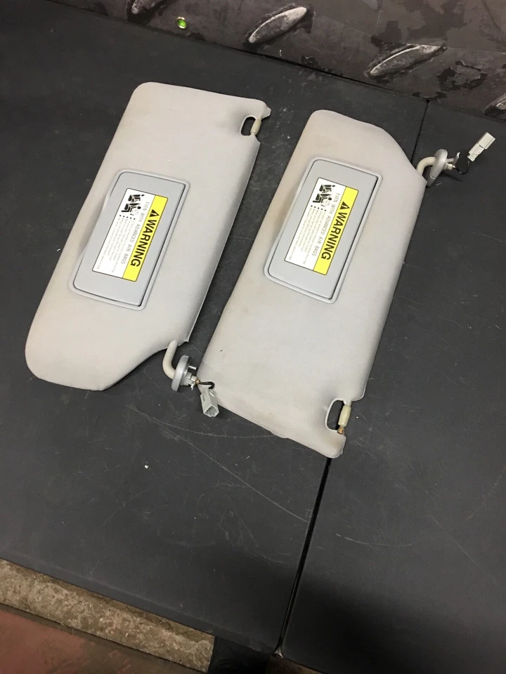 Солнцезащитные козырьки 2006 Honda Odyssey для водителя и пассажира от оригинального производителя - Изображение 3 из 4