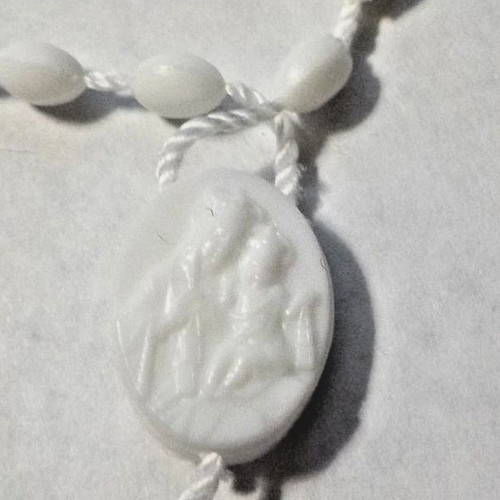 Vintage White Beads & White Cord Rosary - Ecuador - Picture 5 of 6