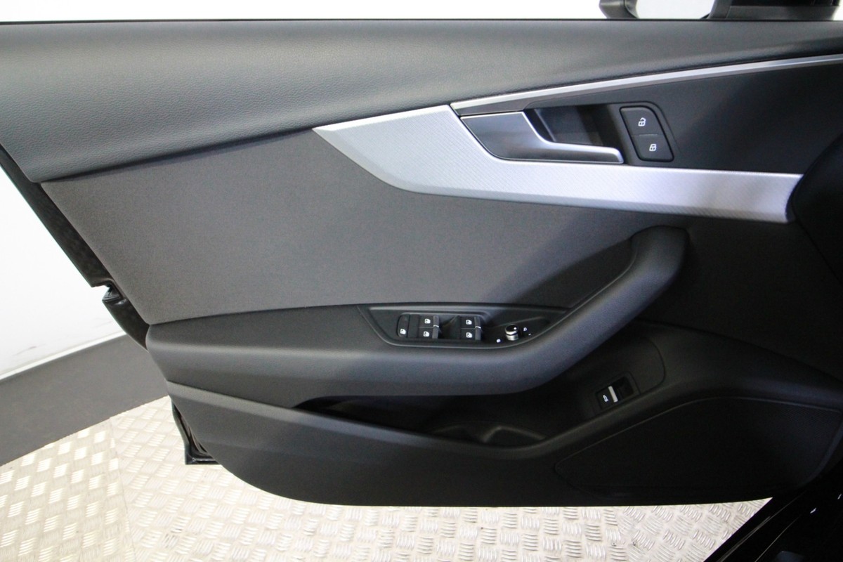 Audi A4 40 TFSi Sport Prestige Avant S-tr