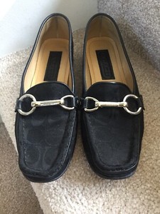 coach signature buckle loafer