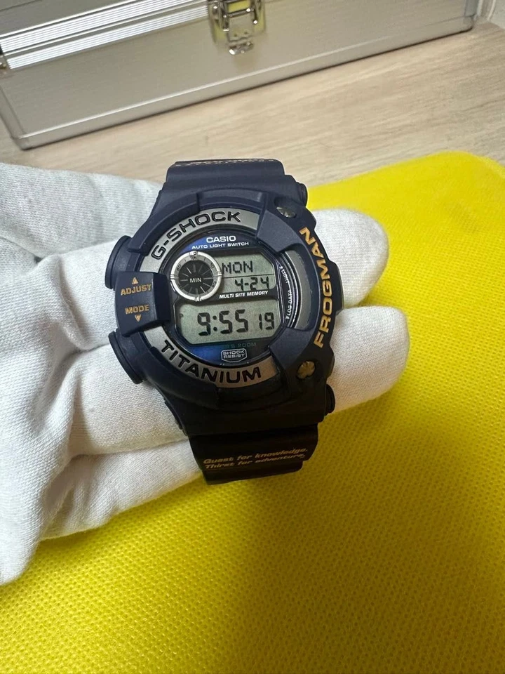 Casio G-SHOCK DW9900MD-2T FROGMAN MAD DOG NAVY EX 3rd Generation 1999 body only - Image 2 of 4