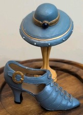 Hat & Purse Blue Gold Tone Figures Resin 