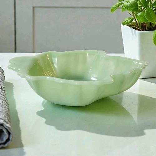 Vtg Fire King Anchor Hocking Jadeite Green Maple Leaf Candy/Nut Dish Bowl 6.5"W