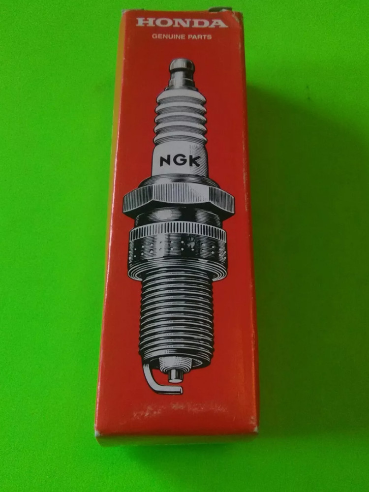1996-2023 Honda Spark Plug NGK CR8EH-9 QTY2 NOS OEM 12290-RSH-003