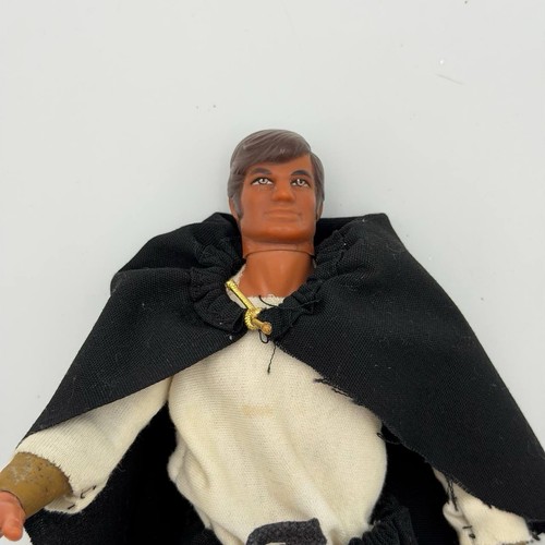 Figura de acción masculina Mattel 1971 vintage Hong Kong camisa blanca muñeca capa negra - Imagen 2 de 9