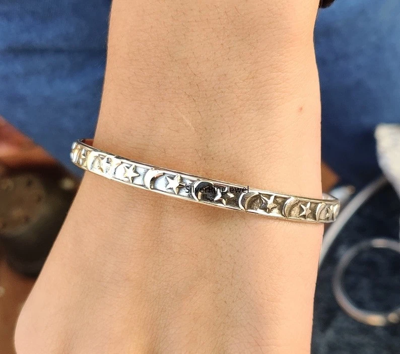 Solid 925 Sterling Silver Beautiful Designer Handmade Women Gift Bangle, M1469 - Image 2 of 4