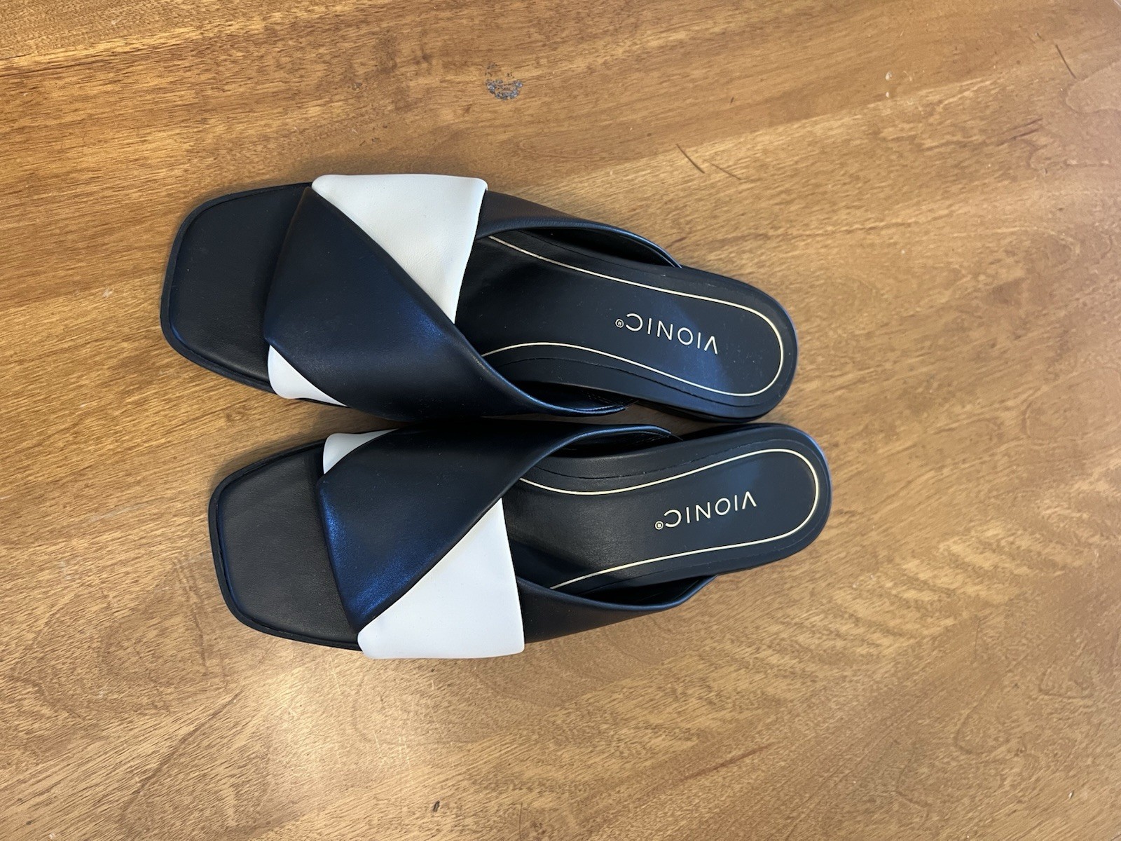 Vionic Black Cream Slides Size 8.5 Worn Once Wrong Size-image
