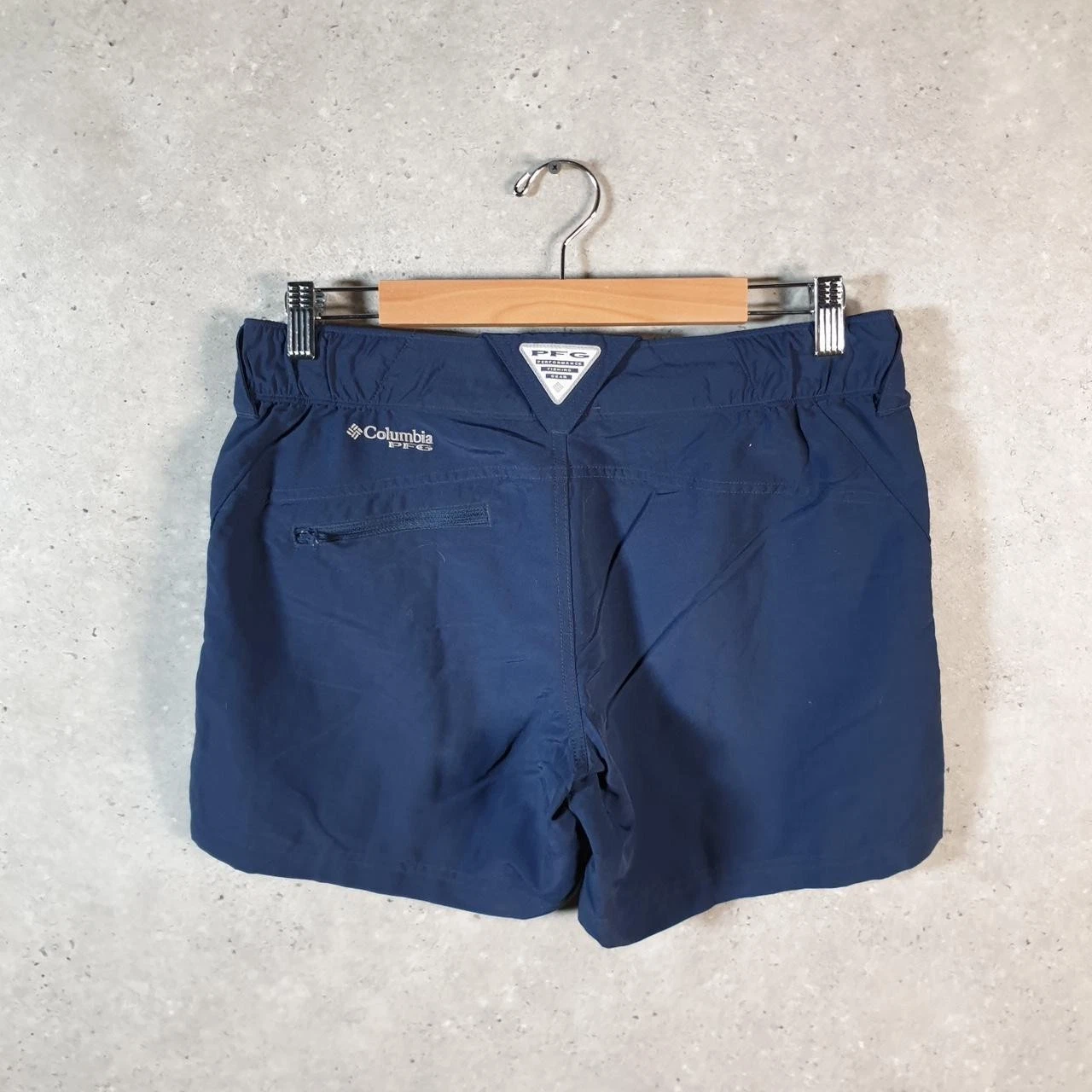 Vintage Columbia Performance Fishing Gear Shorts Men Small Blue Athletic Hiking